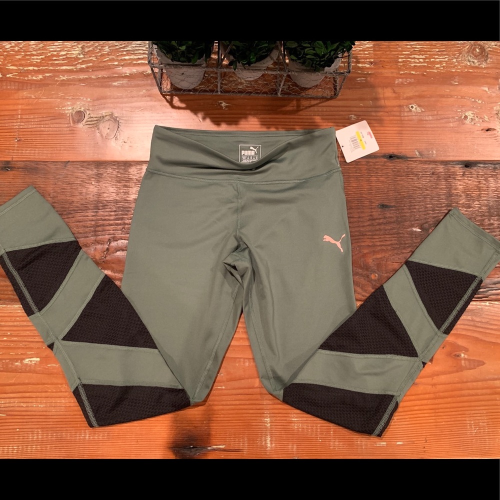 NWT PUMA  Angel Around Tight Laurel Legging - M